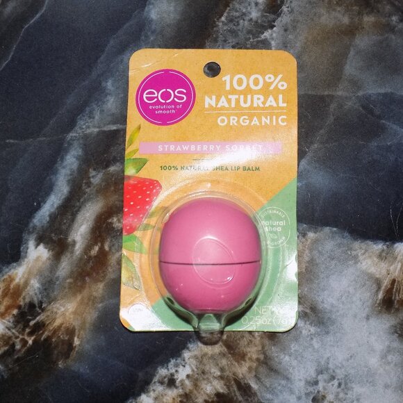 eos 100% Natural & Organic Lip Balm- Strawberry Sorbet NEW - Picture 1 of 3